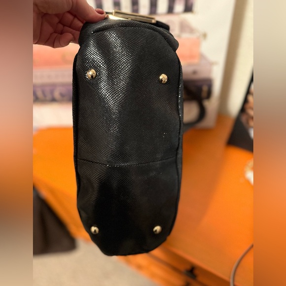 B Makowsky Black Hobo Bag GUC - Picture 14 of 16